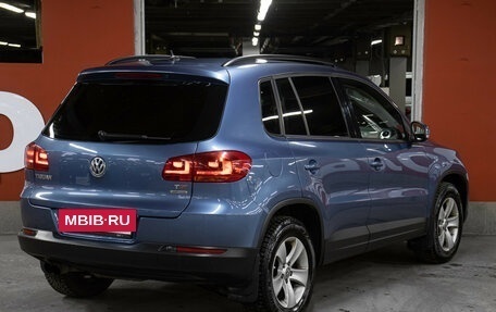 Volkswagen Tiguan I, 2011 год, 898 000 рублей, 5 фотография