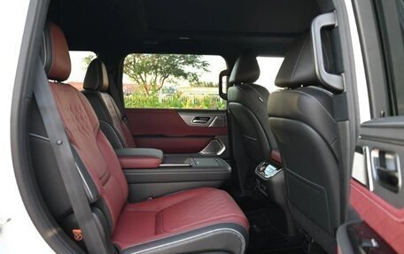 Infiniti QX80, 2025 год, 20 490 000 рублей, 16 фотография