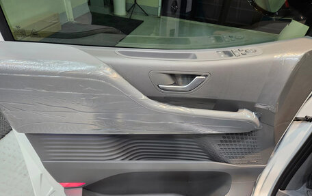 Hyundai Staria, 2024 год, 4 850 000 рублей, 16 фотография