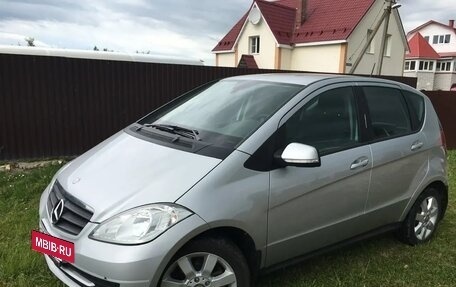 Mercedes-Benz A-Класс, 2011 год, 772 000 рублей, 9 фотография