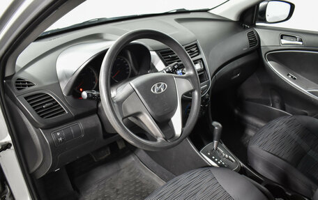 Hyundai Solaris II рестайлинг, 2015 год, 949 000 рублей, 9 фотография