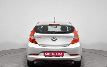 Hyundai Solaris II рестайлинг, 2015 год, 949 000 рублей, 6 фотография