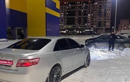 Toyota Camry, 2007 год, 900 000 рублей, 4 фотография