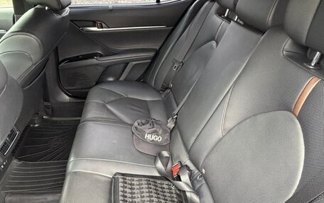 Toyota Camry, 2018 год, 3 150 000 рублей, 9 фотография