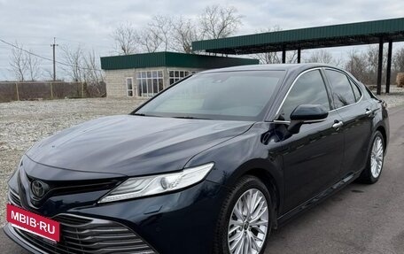 Toyota Camry, 2018 год, 3 150 000 рублей, 2 фотография