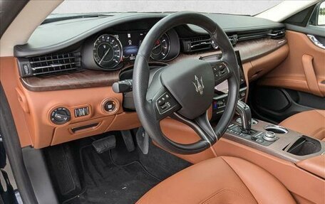 Maserati Quattroporte VI, 2022 год, 9 076 000 рублей, 4 фотография