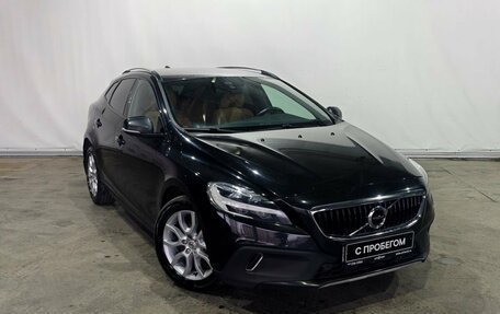 Volvo V40 Cross Country I, 2019 год, 2 290 000 рублей, 3 фотография