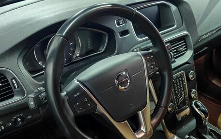 Volvo V40 Cross Country I, 2019 год, 2 290 000 рублей, 12 фотография