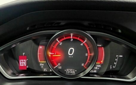 Volvo V40 Cross Country I, 2019 год, 2 290 000 рублей, 13 фотография