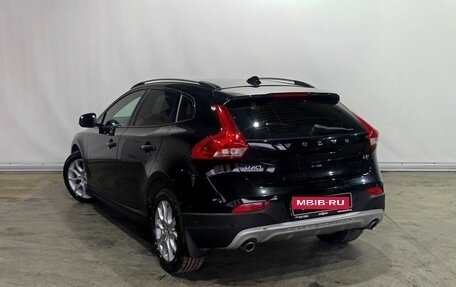 Volvo V40 Cross Country I, 2019 год, 2 290 000 рублей, 6 фотография