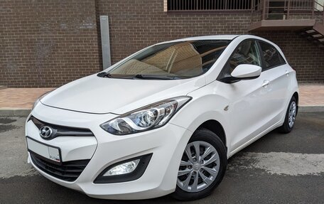 Hyundai i30 II рестайлинг, 2013 год, 1 190 000 рублей, 1 фотография