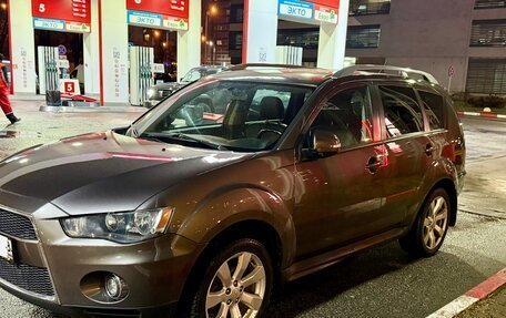 Mitsubishi Outlander III рестайлинг 3, 2010 год, 990 000 рублей, 6 фотография