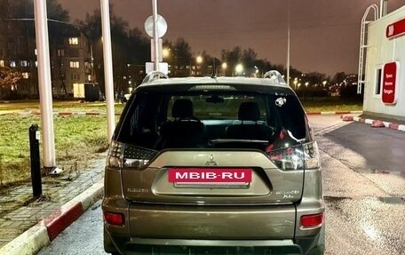 Mitsubishi Outlander III рестайлинг 3, 2010 год, 990 000 рублей, 3 фотография