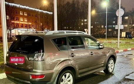 Mitsubishi Outlander III рестайлинг 3, 2010 год, 990 000 рублей, 2 фотография