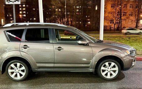 Mitsubishi Outlander III рестайлинг 3, 2010 год, 990 000 рублей, 10 фотография