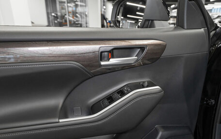 Toyota Highlander, 2025 год, 5 700 000 рублей, 23 фотография