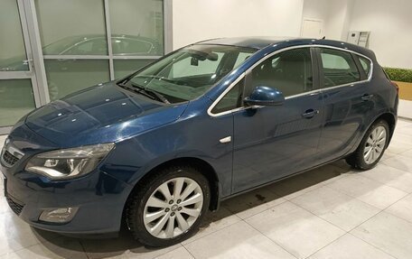 Opel Astra J, 2011 год, 750 000 рублей, 4 фотография