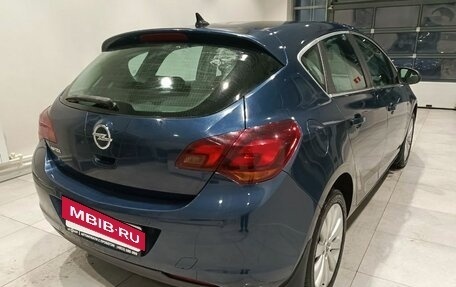 Opel Astra J, 2011 год, 750 000 рублей, 9 фотография