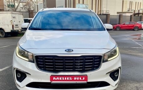 KIA Carnival III, 2018 год, 2 785 000 рублей, 2 фотография