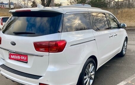 KIA Carnival III, 2018 год, 2 785 000 рублей, 4 фотография