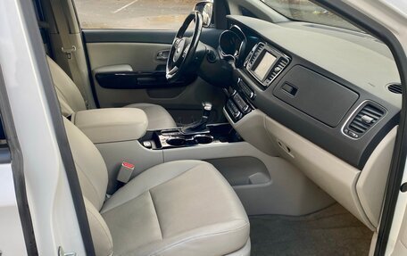 KIA Carnival III, 2018 год, 2 785 000 рублей, 15 фотография