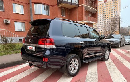 Toyota Land Cruiser 200, 2016 год, 4 885 000 рублей, 6 фотография