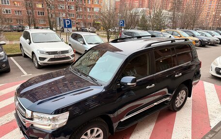 Toyota Land Cruiser 200, 2016 год, 4 885 000 рублей, 10 фотография