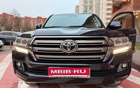 Toyota Land Cruiser 200, 2016 год, 4 885 000 рублей, 15 фотография