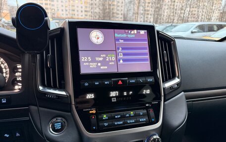 Toyota Land Cruiser 200, 2016 год, 4 885 000 рублей, 18 фотография