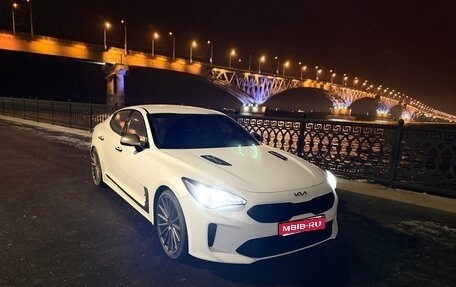 KIA Stinger I, 2018 год, 2 100 000 рублей, 1 фотография