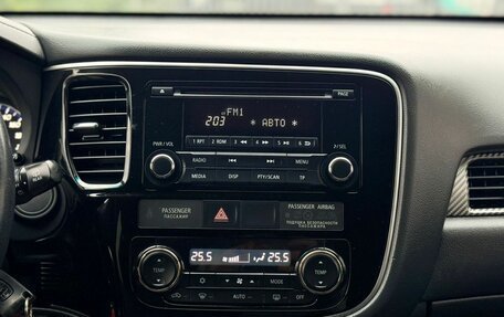 Mitsubishi Outlander III рестайлинг 3, 2017 год, 1 931 000 рублей, 15 фотография