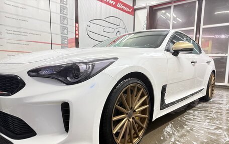 KIA Stinger I, 2018 год, 2 100 000 рублей, 3 фотография