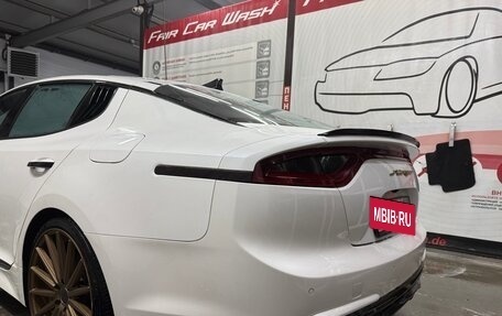 KIA Stinger I, 2018 год, 2 100 000 рублей, 6 фотография