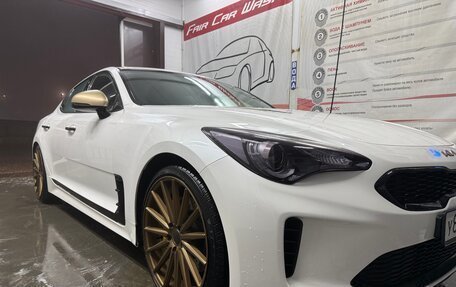 KIA Stinger I, 2018 год, 2 100 000 рублей, 12 фотография