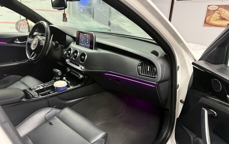 KIA Stinger I, 2018 год, 2 100 000 рублей, 20 фотография