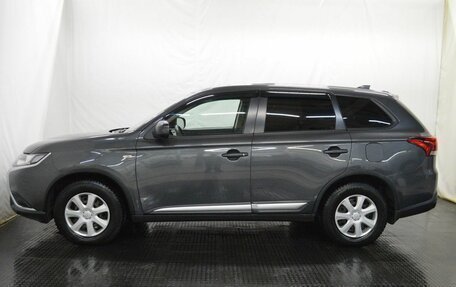 Mitsubishi Outlander III рестайлинг 3, 2018 год, 1 300 000 рублей, 8 фотография