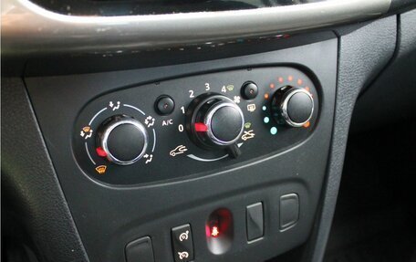 Renault Sandero II рестайлинг, 2017 год, 1 099 000 рублей, 16 фотография