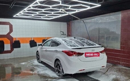 Hyundai Elantra V, 2011 год, 750 000 рублей, 2 фотография