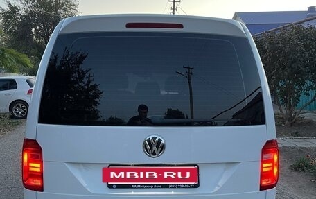 Volkswagen Caddy IV, 2017 год, 1 950 000 рублей, 2 фотография