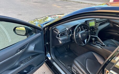 Toyota Camry, 2021 год, 3 700 000 рублей, 16 фотография