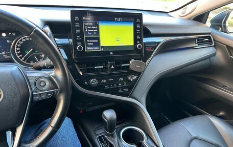 Toyota Camry, 2021 год, 3 700 000 рублей, 20 фотография