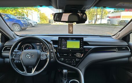 Toyota Camry, 2021 год, 3 700 000 рублей, 19 фотография