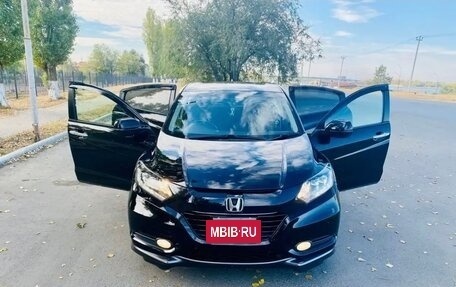 Honda Vezel, 2014 год, 1 340 000 рублей, 2 фотография