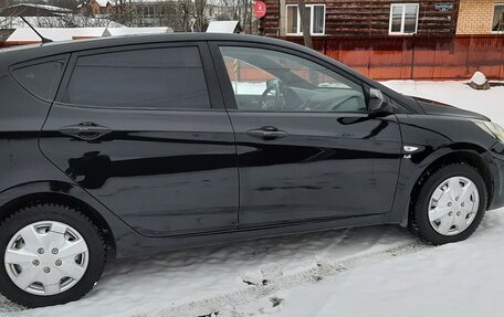 Hyundai Solaris II рестайлинг, 2011 год, 750 000 рублей, 5 фотография