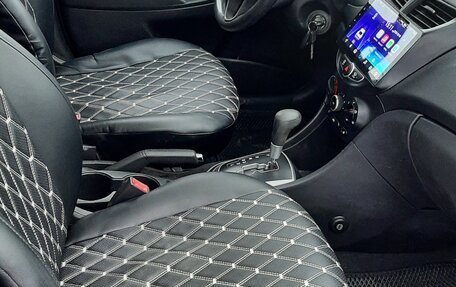 Hyundai Solaris II рестайлинг, 2011 год, 750 000 рублей, 14 фотография