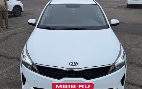 KIA Rio IV, 2020 год, 1 350 000 рублей, 2 фотография
