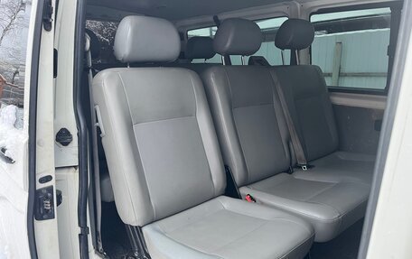 Volkswagen Transporter T5 рестайлинг, 2004 год, 735 000 рублей, 9 фотография