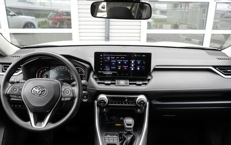 Toyota RAV4, 2024 год, 4 298 000 рублей, 6 фотография