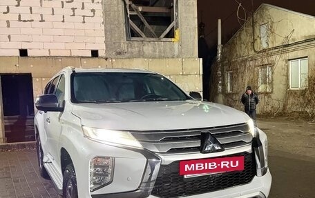 Mitsubishi Montero Sport, 2021 год, 4 500 000 рублей, 3 фотография