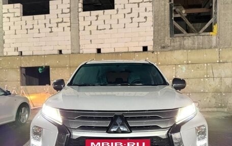 Mitsubishi Montero Sport, 2021 год, 4 500 000 рублей, 4 фотография